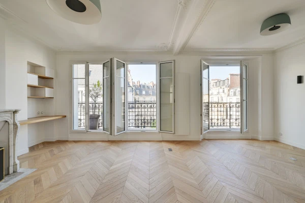 Rénovation appartement Haussmannien, Paris 17ème, espace télétravail, cheminée, Marion Millet architecte.