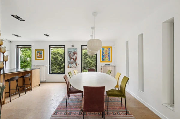 Rénovation maison Asnières sur Seine salle à manger sur cuisine 