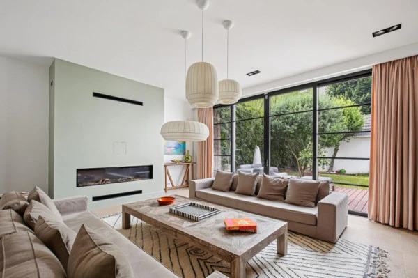 Rénovation maison Asnières sur Seine - cheminée moderne 