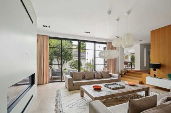 Rénovation maison Asnières sur Seine - Salon donnant sur extérieur 