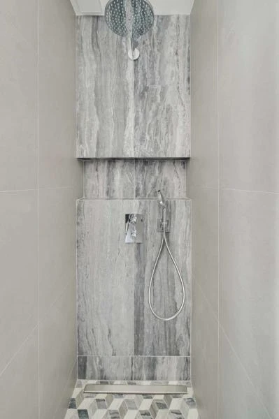 Rénovation salle de douche, niche horizontale, Marion Millet Architecte. 
